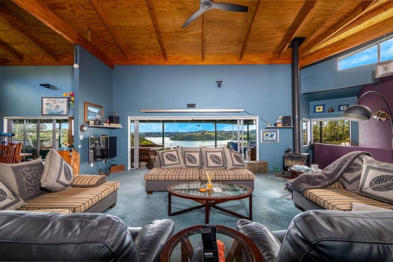 Photo of property in 104 Te Wahapu Road, Russell, 0272