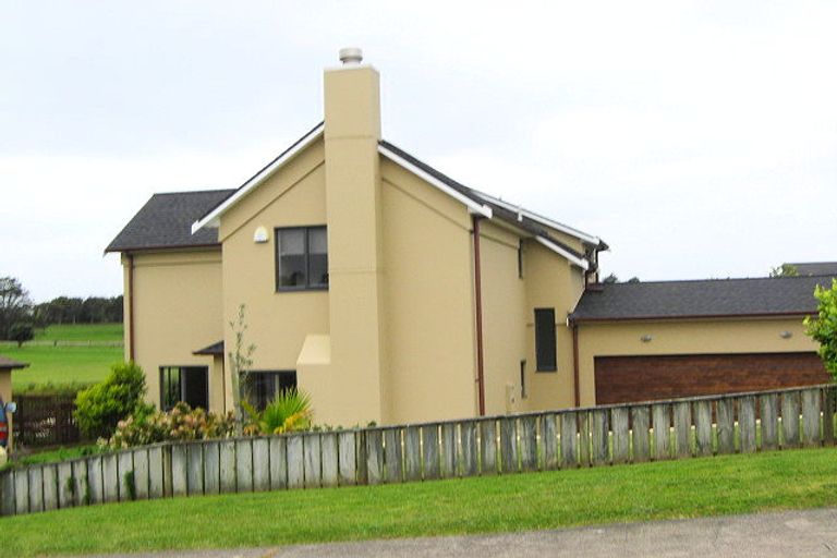 Photo of property in 26 Fingal Way, Gulf Harbour, Whangaparaoa, 0930