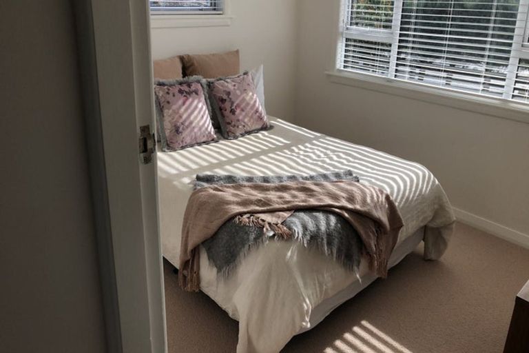 Photo of property in 8 Barrett Place, Carterton, 5713