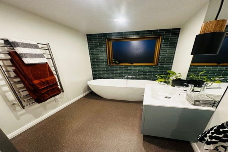 Photo of property in 1/73c Fisher Avenue, Beckenham, Christchurch, 8023