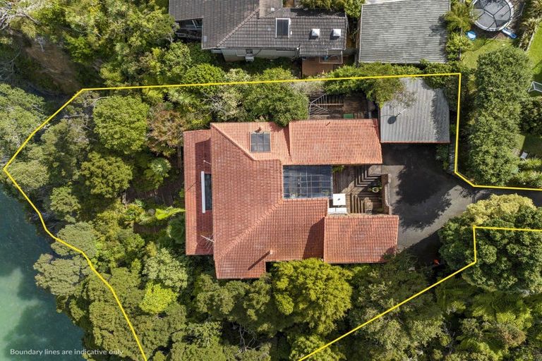 Photo of property in 16 Brigantine Drive, Beach Haven, Auckland, 0626