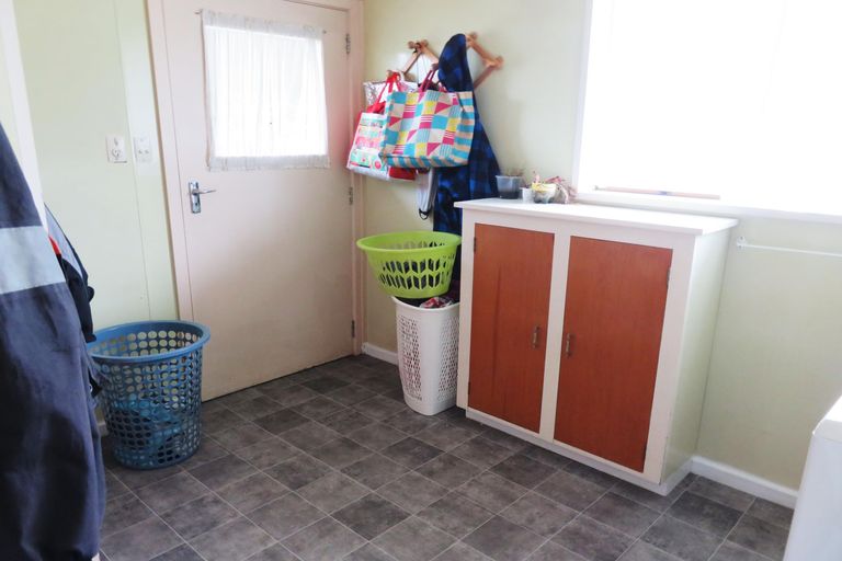 Photo of property in 7 Browning Street, Winchester, 7985