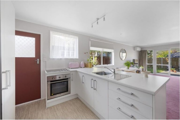 Photo of property in 1/2 Trigg Crescent, Taradale, Napier, 4112