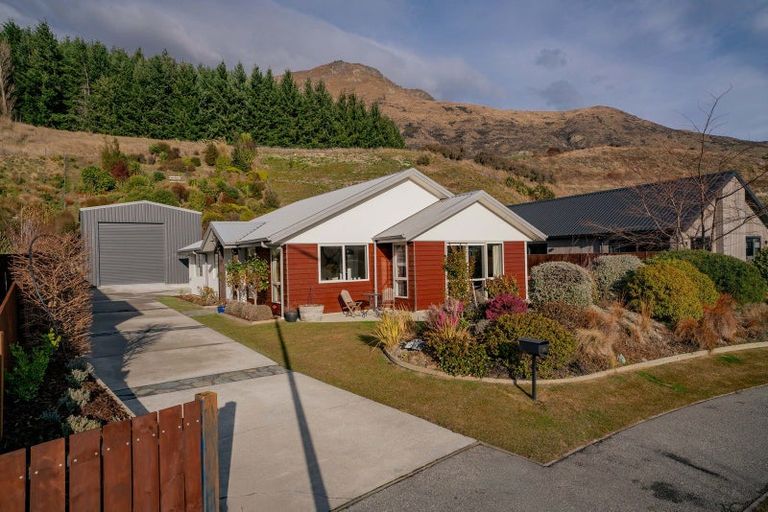 Photo of property in 36 Risinghurst Terrace, Lower Shotover, Queenstown, 9304