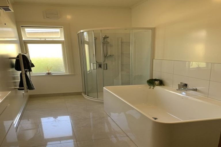 Photo of property in 21 Lincoln Avenue, Epuni, Lower Hutt, 5011