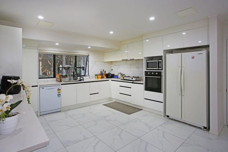 Photo of property in 30 Paulownia Place, Totara Heights, Auckland, 2105