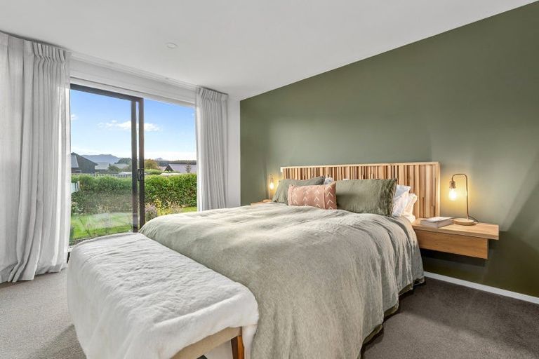 Photo of property in 20 Mount Nicholas Avenue, Wanaka, 9305