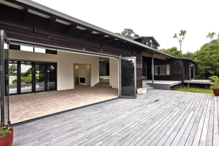 Photo of property in 68 Rame Road, Greenhithe, Auckland, 0632