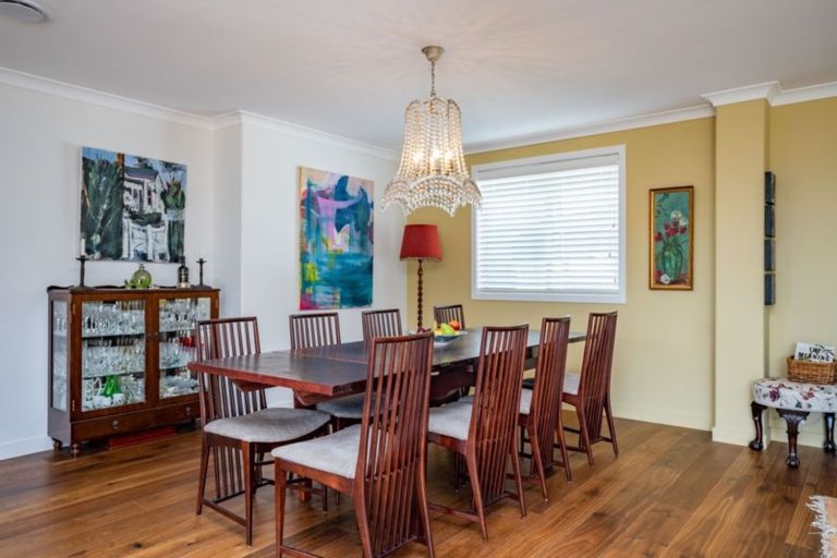 Photo of property in 2 Waitemata Drive, One Tree Point, 0118