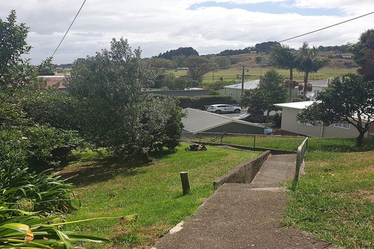Photo of property in 15 Awaroa Road, Helensville, 0800