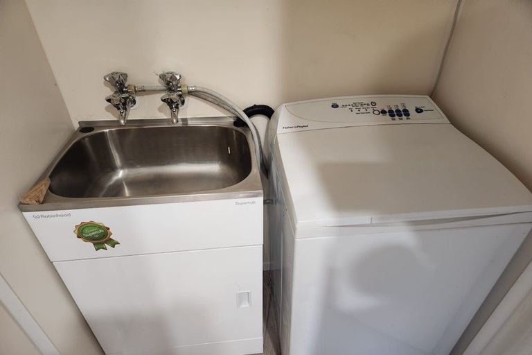 Photo of property in 106 Nicholson Road, Khandallah, Wellington, 6035