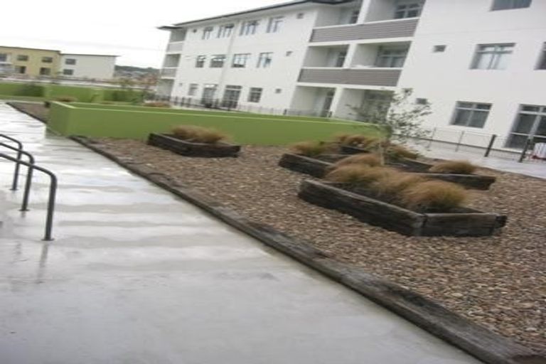 Photo of property in 20/11 Carlos Drive, Flat Bush, Auckland, 2016