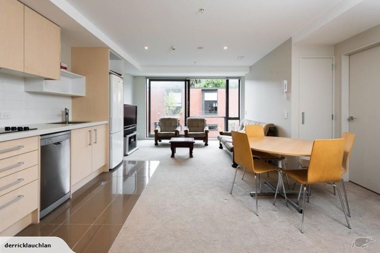 Photo of property in Nouvo Apartments, 2j/21 Rugby Street, Mount Cook, Wellington, 6021