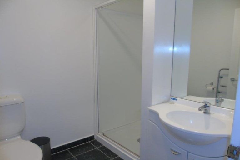 Photo of property in Atrium Towers, 5e/154 The Terrace, Wellington Central, Wellington, 6011