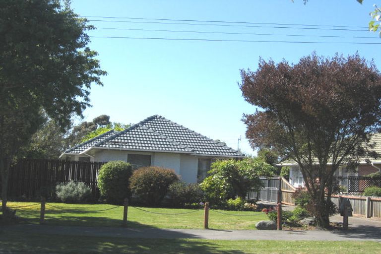 Photo of property in 18 Wilton Crescent, Bishopdale, Christchurch, 8053