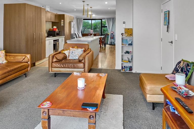 Photo of property in 7 Seafarer Crescent, Stanmore Bay, Whangaparaoa, 0932