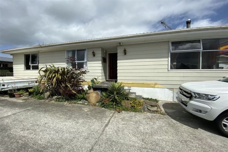 Photo of property in 35 Boundary Road, Opaheke, Papakura, 2113