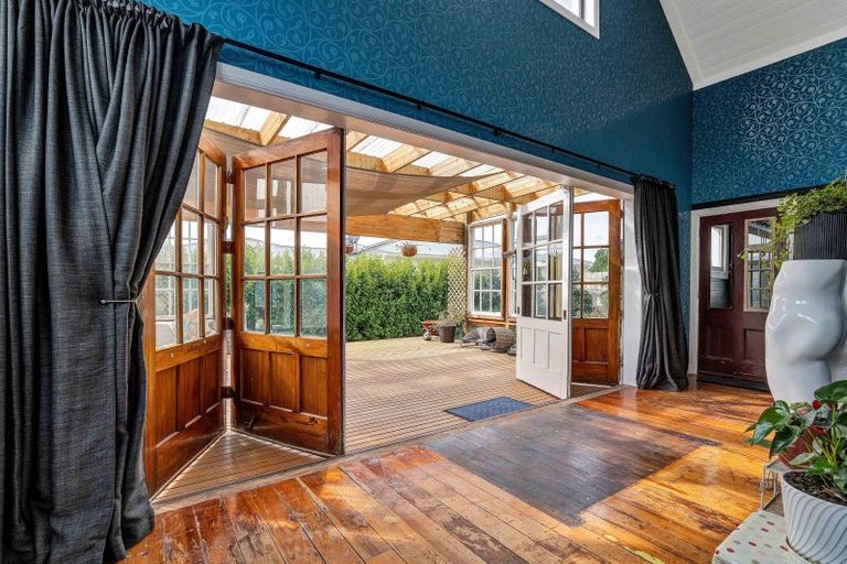 Photo of property in 105 High Street South, Eltham, 4322