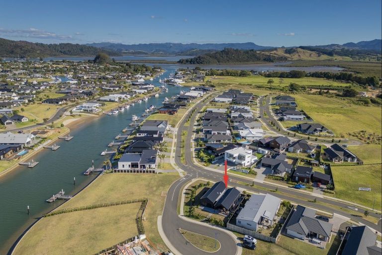 Photo of property in 9 Awatea Drive, Whitianga, 3510