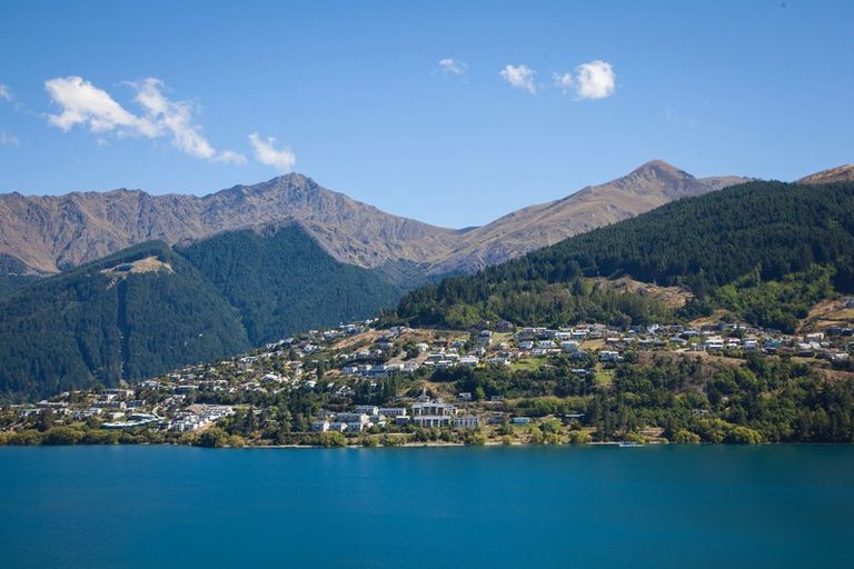 Photo of property in 478 Peninsula Road, Kelvin Heights, Queenstown, 9300