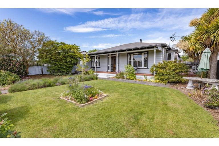Photo of property in 282 Wainoni Road, Avondale, Christchurch, 8061