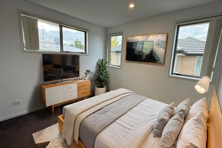 Photo of property in 47b Lynwood Road, New Lynn, Auckland, 0600