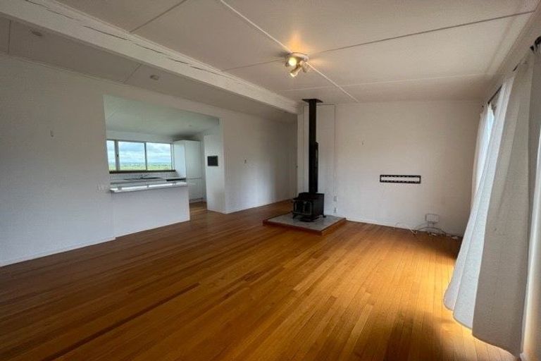 Photo of property in 126 Pukehina Parade, Pukehina, Te Puke, 3189