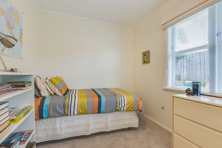 Photo of property in 1/19 Edgeworth Road, Glenfield, Auckland, 0629