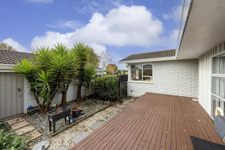 Photo of property in 10 Te Maru Place, Redwood, Christchurch, 8051