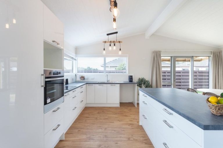 Photo of property in 127 Links Avenue, Mount Maunganui, 3116