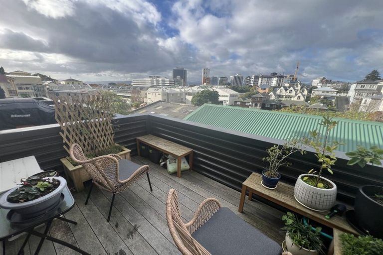 Photo of property in 165 Grant Road, Thorndon, Wellington, 6011