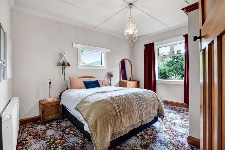 Photo of property in 3 Cross Street, Lepperton, New Plymouth, 4373