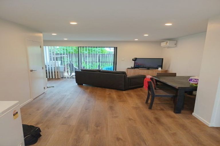 Photo of property in 18 Whai Hua Lane, Mangere Bridge, Auckland, 2022