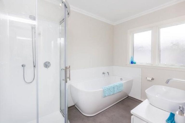 Photo of property in 7 Oak Street, Ebdentown, Upper Hutt, 5018