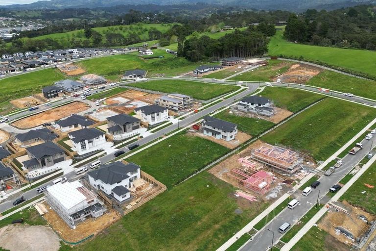 Photo of property in 16 Lumber Rise, Swanson, Auckland, 0614