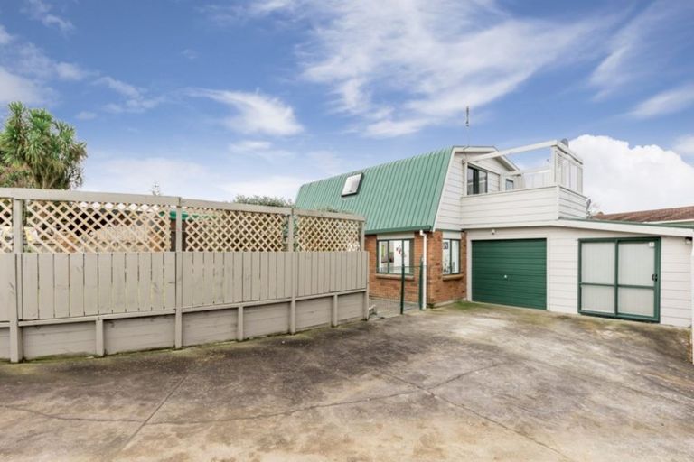 Photo of property in 1/9 Barcroft Place, Clendon Park, Auckland, 2103