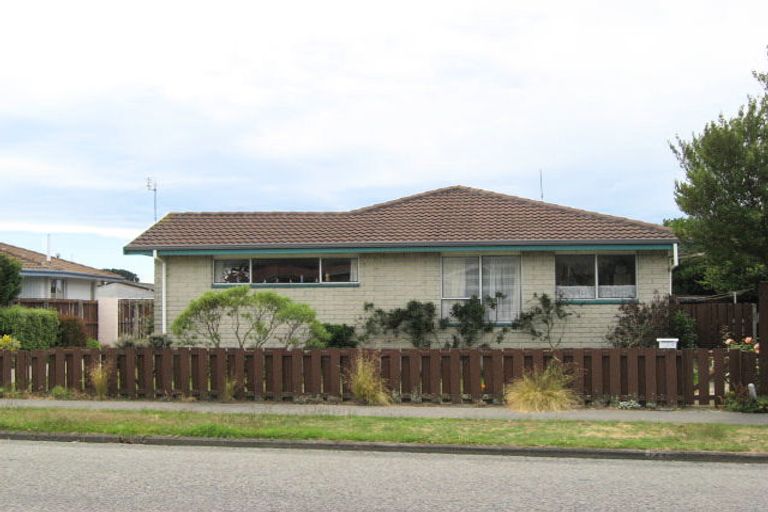 Photo of property in 62 Kawau Crescent, Bromley, Christchurch, 8062