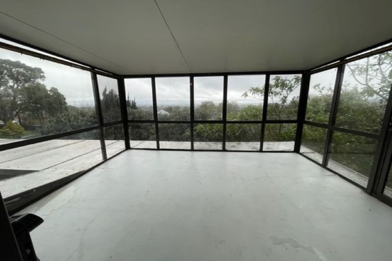 Photo of property in 1/2 Monde Place, Clover Park, Auckland, 2019