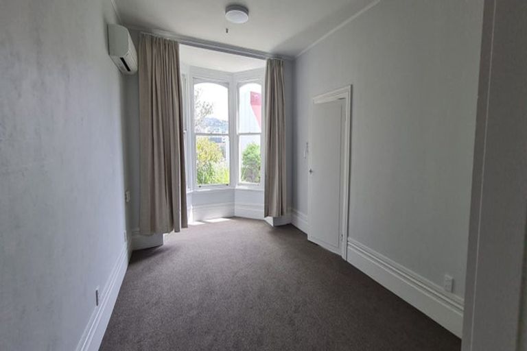 Photo of property in 9 Lipman Street, Mount Victoria, Wellington, 6011
