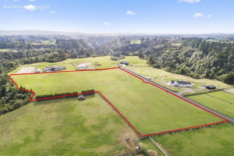 Photo of property in 21 Sarona Park Drive, Omanawa, 3171