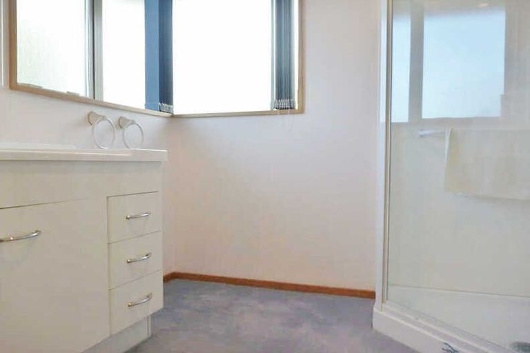 Photo of property in 31 Kotuku Crescent, Woolston, Christchurch, 8023