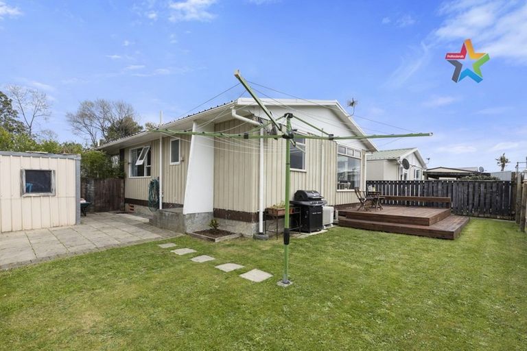 Photo of property in 2/30 Awamutu Grove, Waiwhetu, Lower Hutt, 5010