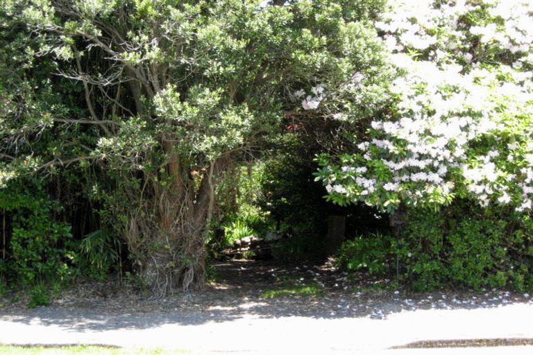 Photo of property in 60 Queen Street, Westport, 7825