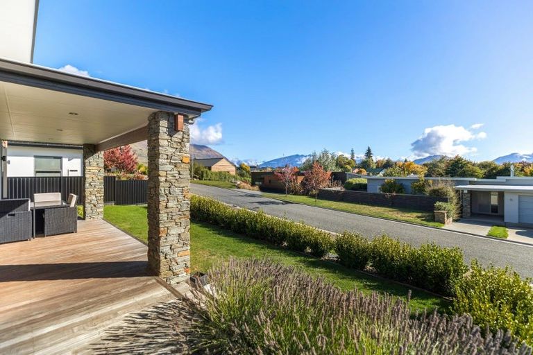 Photo of property in 7 Daniels Terrace, Wanaka, 9305