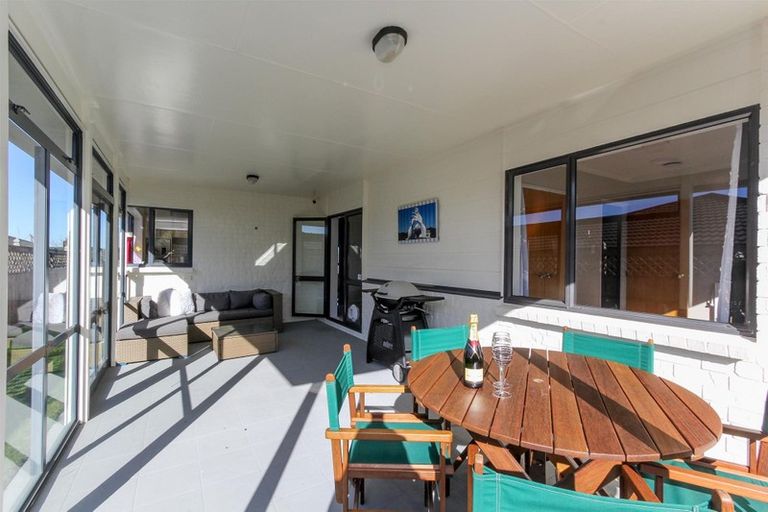 Photo of property in 13 Sandel Rise, Merrilands, New Plymouth, 4312