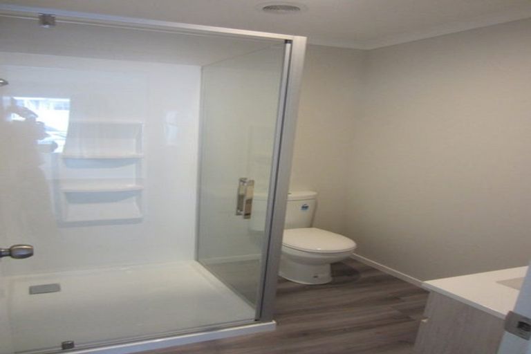 Photo of property in 11 Westhaven Drive, Tawa, Wellington, 5028