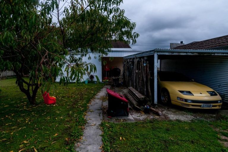 Photo of property in 35 De Lautour Road, Inner Kaiti, Gisborne, 4010