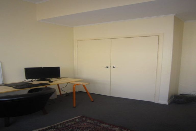 Photo of property in 4 Tutchen Avenue, Mount Victoria, Wellington, 6011