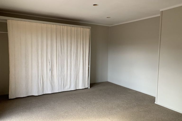 Photo of property in 383 Hobsonville Road, Hobsonville, Auckland, 0618