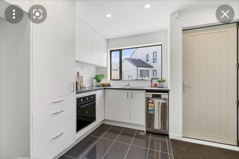 Photo of property in 3/170 Fraser Avenue, Johnsonville, Wellington, 6037